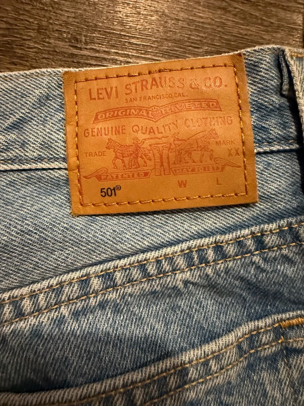 Levis 501 90s Fit Men Straight Leg Button Fly Medium Wash Denium Blue Jean 29×30